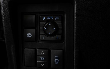 Toyota Land Cruiser Prado 150 рестайлинг 2, 2017 год, 3 777 000 рублей, 34 фотография