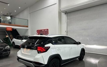 Toyota Yaris XP150 рестайлинг, 2022 год, 1 390 000 рублей, 6 фотография