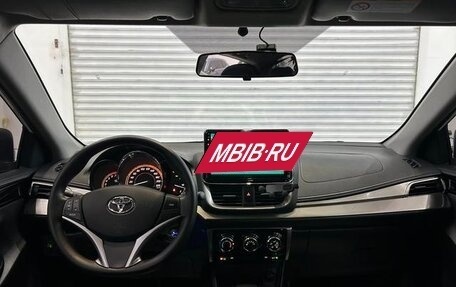 Toyota Yaris XP150 рестайлинг, 2022 год, 1 390 000 рублей, 11 фотография