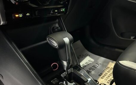 Toyota Yaris XP150 рестайлинг, 2022 год, 1 390 000 рублей, 14 фотография