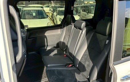 Toyota Voxy III, 2021 год, 1 778 000 рублей, 10 фотография