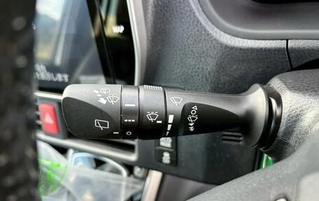 Toyota Voxy III, 2021 год, 1 778 000 рублей, 20 фотография