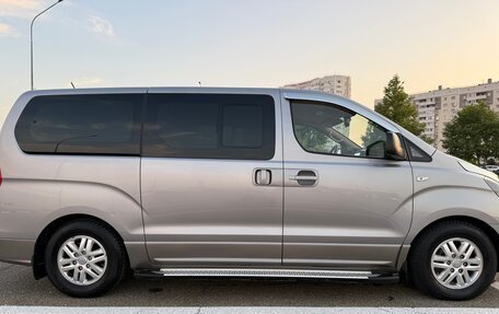 Hyundai H-1 II рестайлинг, 2016 год, 2 250 000 рублей, 6 фотография
