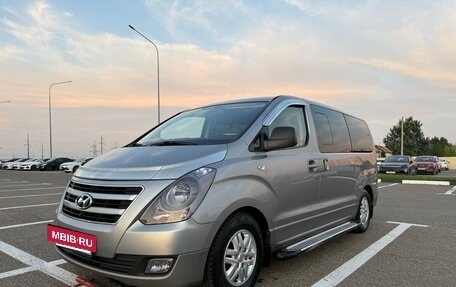 Hyundai H-1 II рестайлинг, 2016 год, 2 250 000 рублей, 3 фотография
