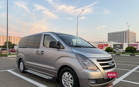 Hyundai H-1 II рестайлинг, 2016 год, 2 250 000 рублей, 5 фотография