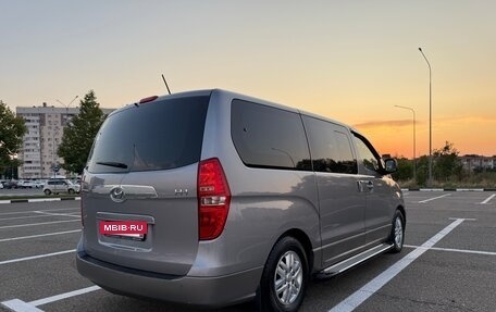 Hyundai H-1 II рестайлинг, 2016 год, 2 250 000 рублей, 4 фотография