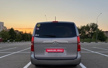 Hyundai H-1 II рестайлинг, 2016 год, 2 250 000 рублей, 9 фотография