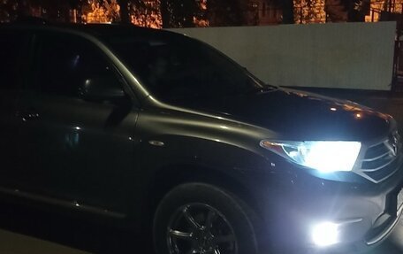 Toyota Highlander III, 2010 год, 2 300 000 рублей, 3 фотография