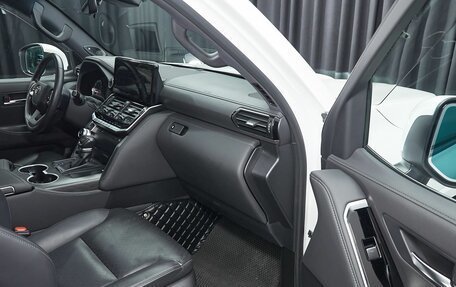 Toyota Land Cruiser, 2022 год, 12 000 000 рублей, 18 фотография