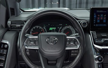 Toyota Land Cruiser, 2022 год, 12 000 000 рублей, 19 фотография