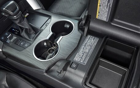 Toyota Land Cruiser, 2022 год, 12 000 000 рублей, 26 фотография