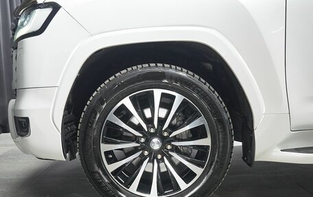 Toyota Land Cruiser, 2022 год, 12 000 000 рублей, 31 фотография