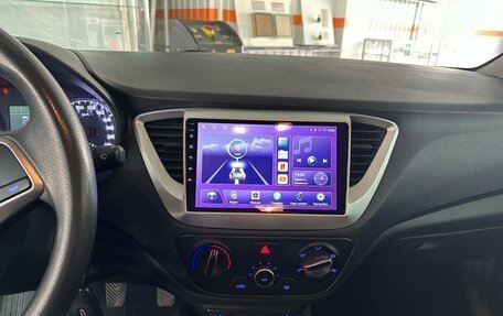 Hyundai Solaris II рестайлинг, 2018 год, 1 320 000 рублей, 12 фотография