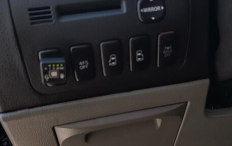 Toyota Alphard III, 2006 год, 1 750 000 рублей, 16 фотография