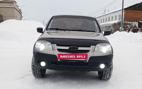 Chevrolet Niva I рестайлинг, 2014 год, 680 000 рублей, 4 фотография