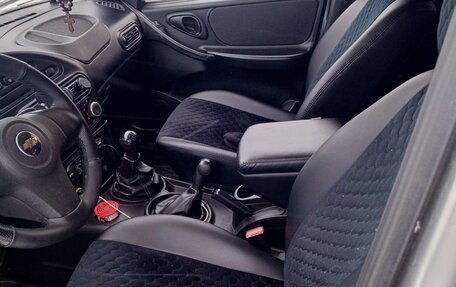 Chevrolet Niva I рестайлинг, 2014 год, 680 000 рублей, 21 фотография