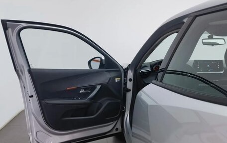 Peugeot 2008 II, 2021 год, 1 460 000 рублей, 11 фотография