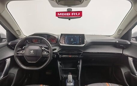 Peugeot 2008 II, 2021 год, 1 460 000 рублей, 14 фотография