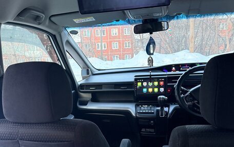 Honda Stepwgn IV, 2018 год, 2 100 000 рублей, 4 фотография