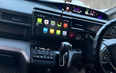 Honda Stepwgn IV, 2018 год, 2 100 000 рублей, 12 фотография