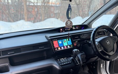 Honda Stepwgn IV, 2018 год, 2 100 000 рублей, 17 фотография