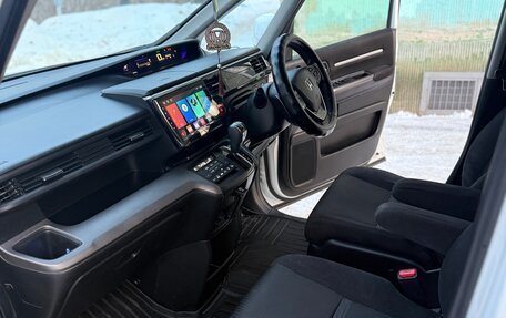 Honda Stepwgn IV, 2018 год, 2 100 000 рублей, 11 фотография