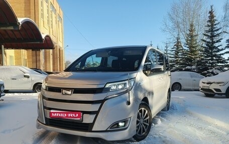 Toyota Noah III, 2018 год, 2 500 000 рублей, 1 фотография