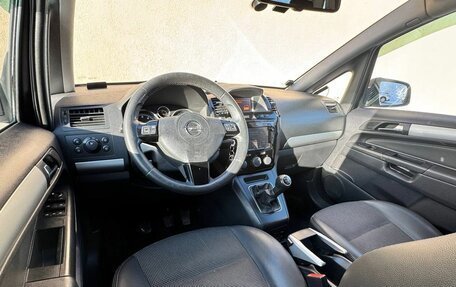 Opel Zafira B, 2011 год, 800 000 рублей, 10 фотография