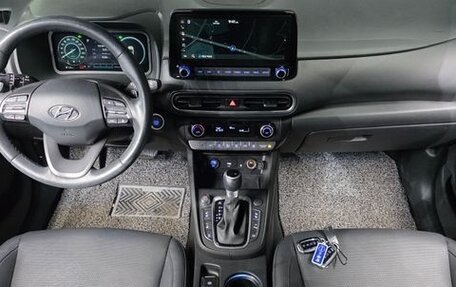 Hyundai Kona I, 2022 год, 2 180 000 рублей, 6 фотография