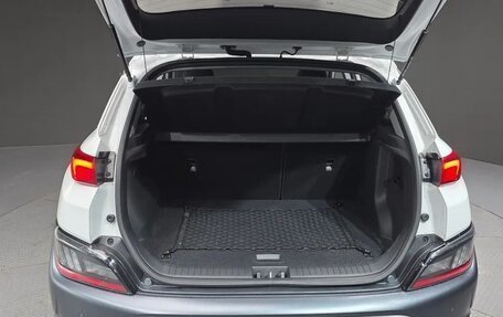 Hyundai Kona I, 2022 год, 2 180 000 рублей, 12 фотография