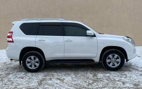 Toyota Land Cruiser Prado 150 рестайлинг 2, 2015 год, 3 477 000 рублей, 4 фотография