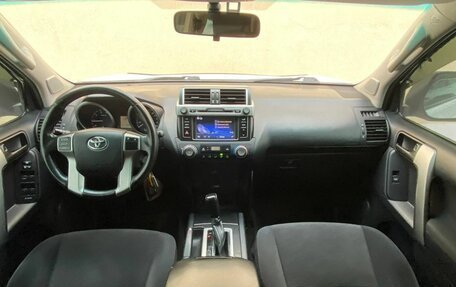 Toyota Land Cruiser Prado 150 рестайлинг 2, 2015 год, 3 477 000 рублей, 9 фотография