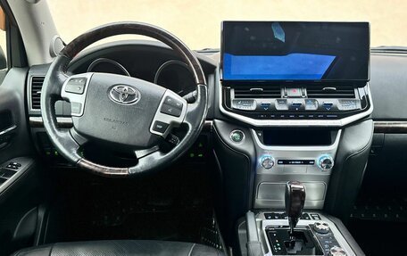 Toyota Land Cruiser 200, 2014 год, 4 850 000 рублей, 20 фотография