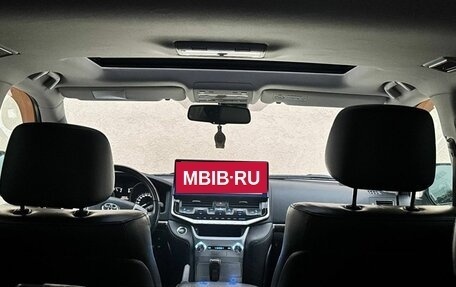 Toyota Land Cruiser 200, 2014 год, 4 850 000 рублей, 14 фотография