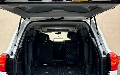 Toyota Land Cruiser 200, 2014 год, 4 850 000 рублей, 27 фотография