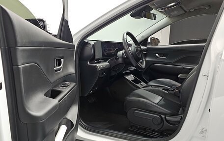 Hyundai Kona, 2024 год, 1 980 000 рублей, 12 фотография