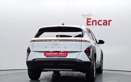 Hyundai Kona, 2024 год, 1 980 000 рублей, 4 фотография