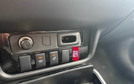 Mitsubishi Outlander III рестайлинг 3, 2018 год, 2 077 000 рублей, 12 фотография