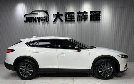 Mazda CX-4, 2023 год, 2 300 000 рублей, 3 фотография