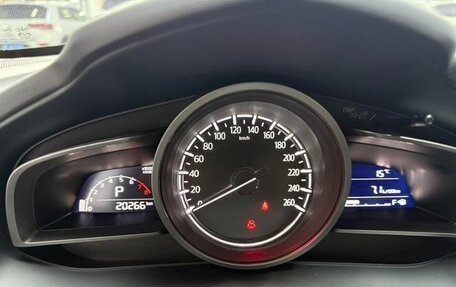 Mazda CX-4, 2023 год, 2 300 000 рублей, 9 фотография