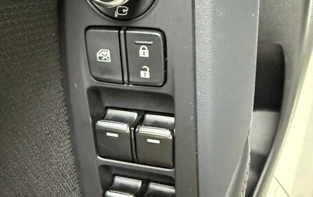 Mazda CX-4, 2023 год, 2 300 000 рублей, 11 фотография