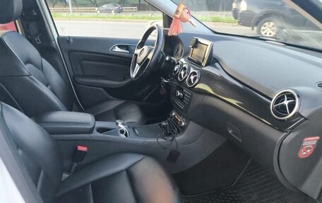 Mercedes-Benz B-Класс, 2014 год, 820 000 рублей, 5 фотография