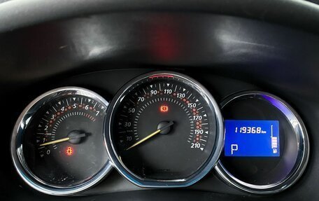 Renault Logan II, 2017 год, 810 000 рублей, 16 фотография