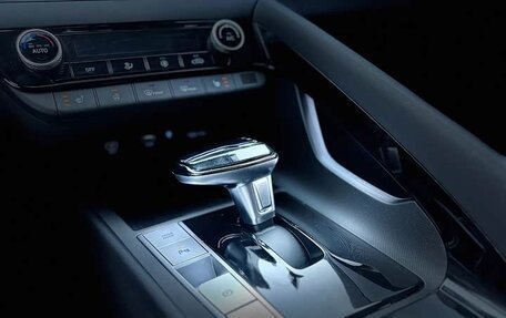 Hyundai Elantra, 2023 год, 1 780 000 рублей, 16 фотография