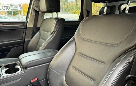 Volkswagen Touareg III, 2011 год, 2 000 000 рублей, 10 фотография