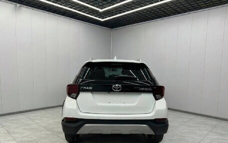 Toyota Yaris XP150 рестайлинг, 2021 год, 1 350 000 рублей, 3 фотография