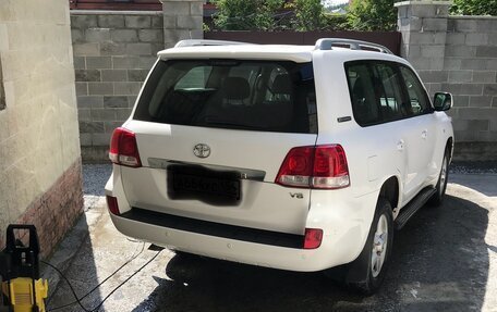 Toyota Land Cruiser 200, 2011 год, 4 000 000 рублей, 2 фотография