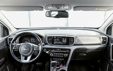 KIA Sportage IV рестайлинг, 2021 год, 2 590 000 рублей, 10 фотография