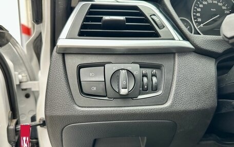 BMW 3 серия, 2018 год, 1 980 000 рублей, 16 фотография