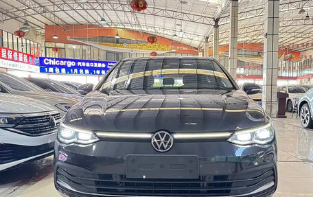 Volkswagen Golf VIII, 2021 год, 1 850 077 рублей, 2 фотография